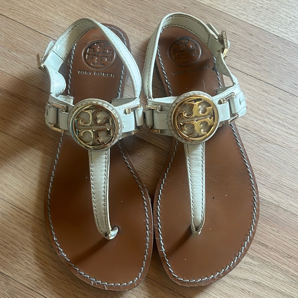 Tory Burch flats - with gold logo